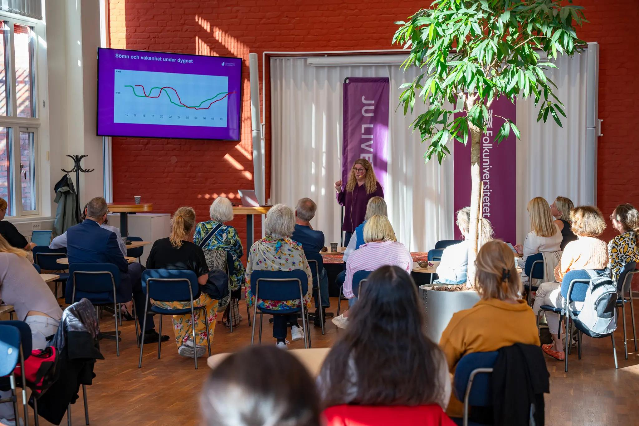 Föreläsning på högskolebibloteket